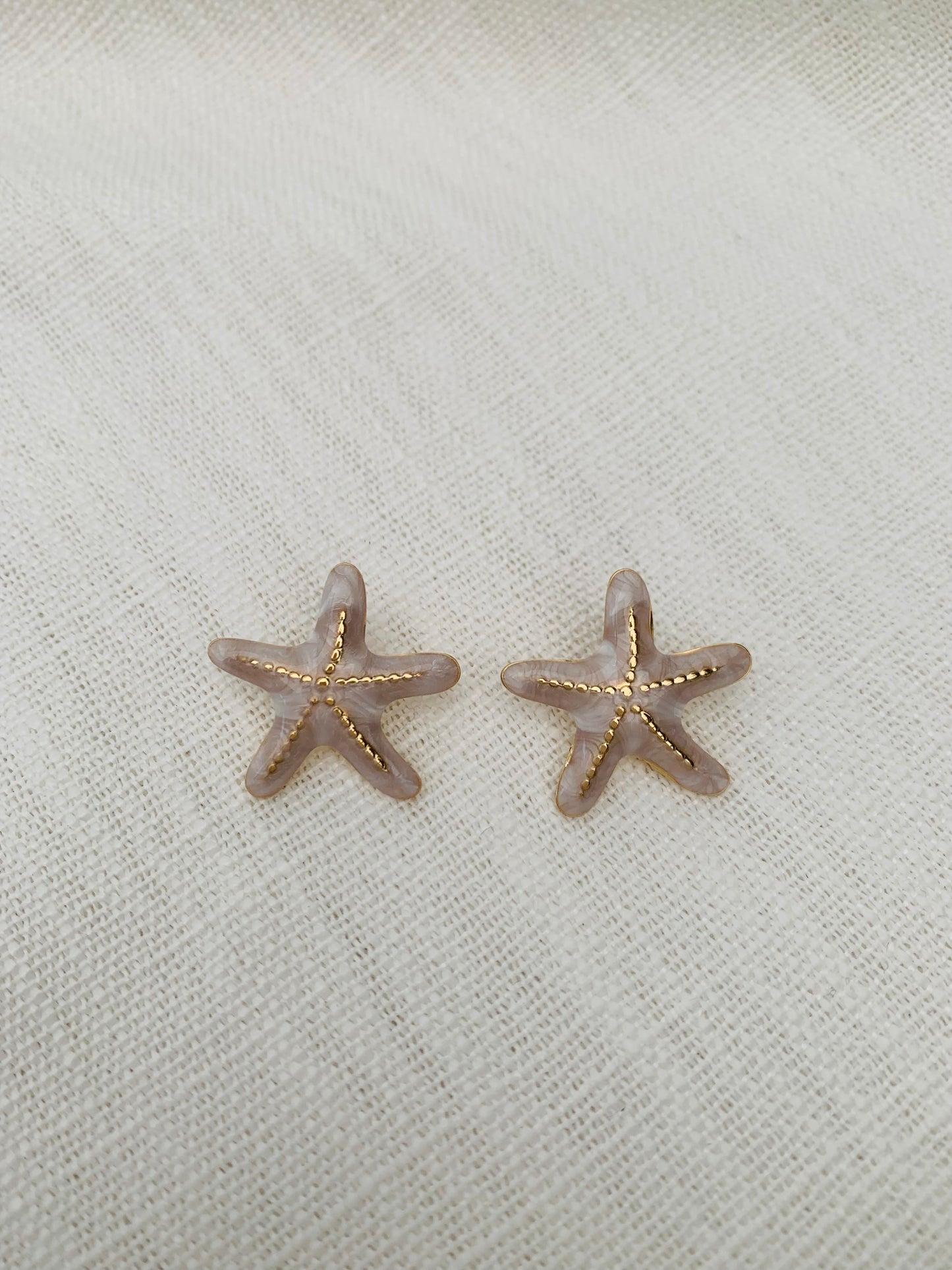 Oorbellen 'white starfish'