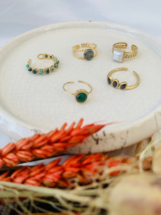 Ring ‘colored stones’