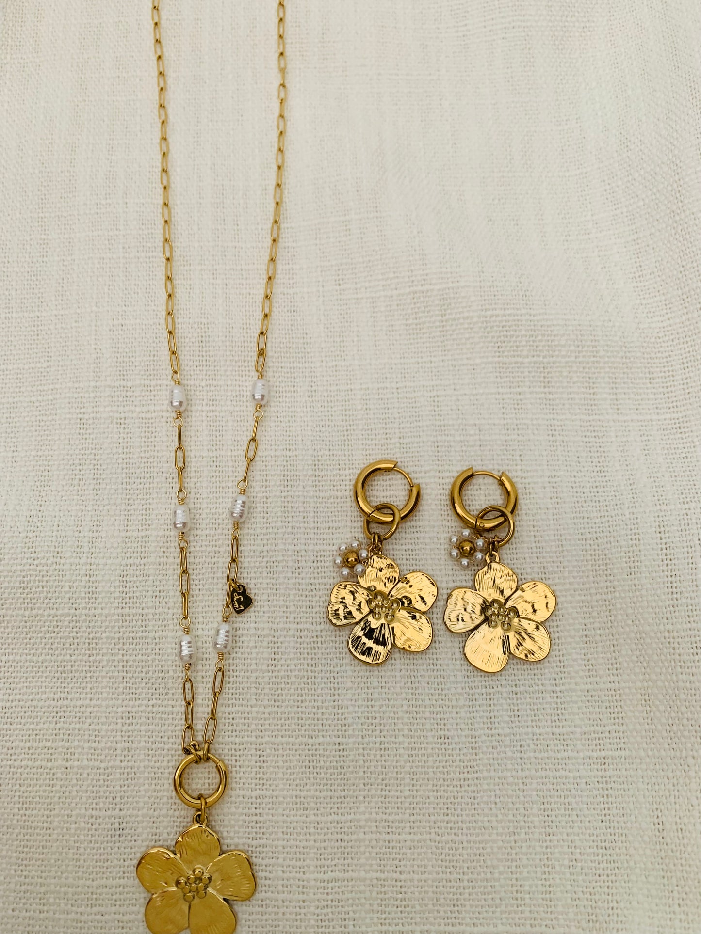 Oorbellen 'blossom pearls'