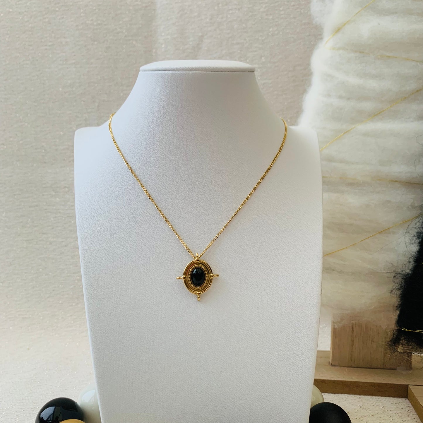 Ketting 'black stone'