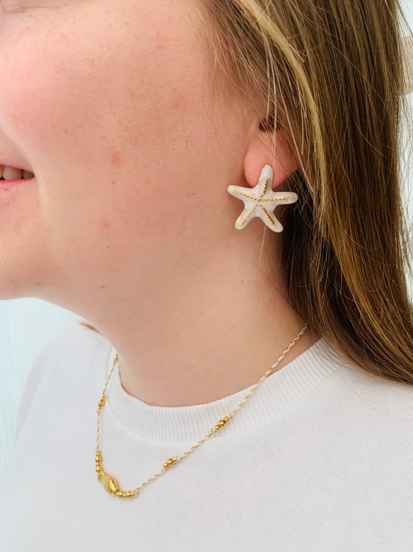 Oorbellen 'white starfish'
