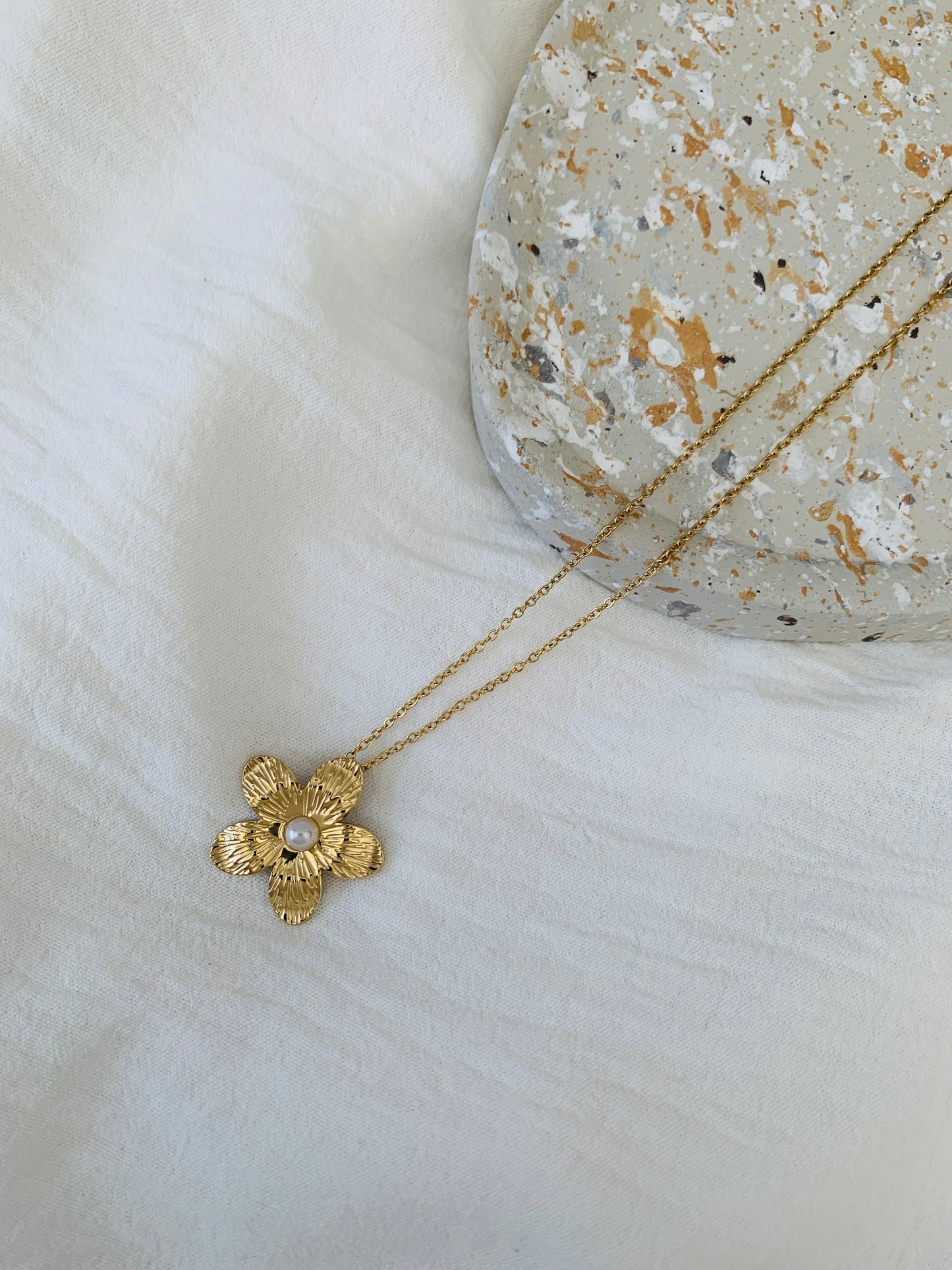 Ketting ‘pearl blossom’