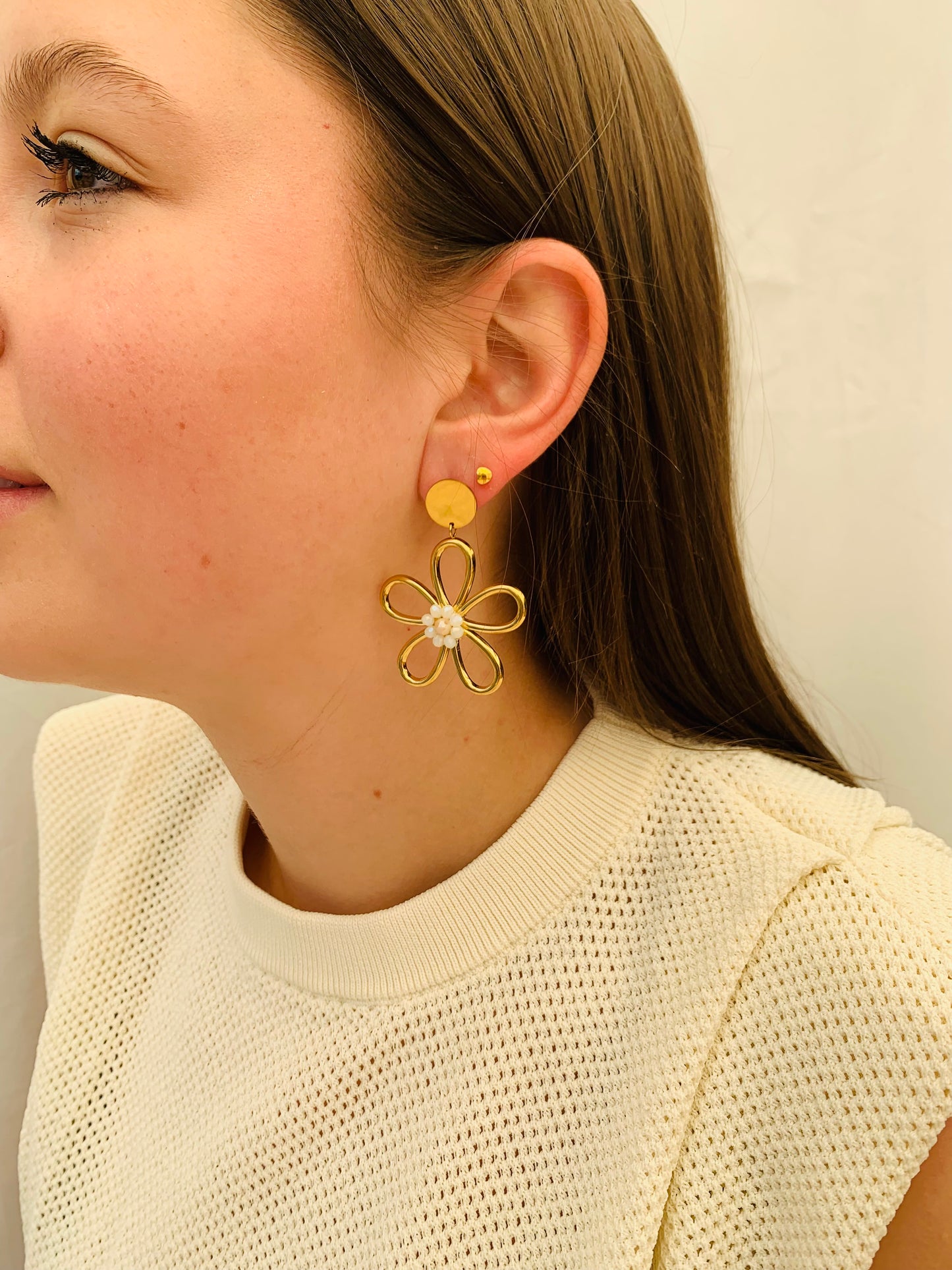 Oorbellen 'white floral bloom'