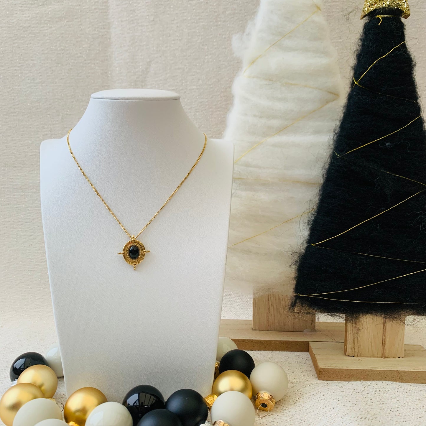 Ketting 'black stone'