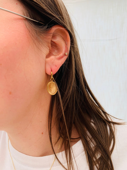 Oorbellen 'framed tulip'